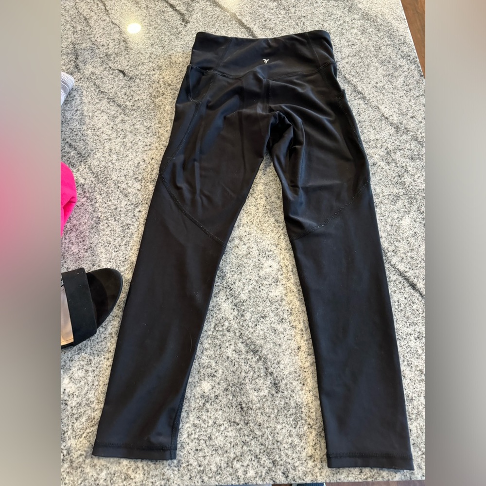 Bundle: Old Navy Active Powersoft high rise leggings- Go dry and a&f t-shirt